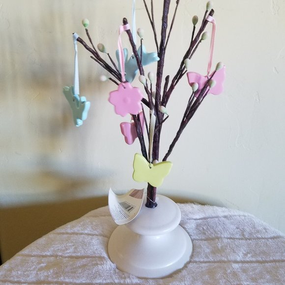 Easter Tree 16.5" Tall New! - Picture 2 of 4